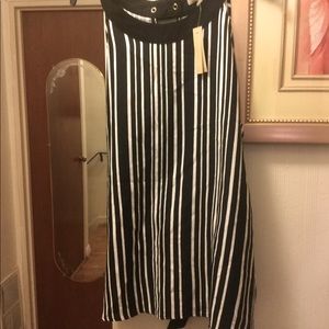 APPRAISAL WOMAN BLACK & WHITE STRIPED TOP. SZ 2X